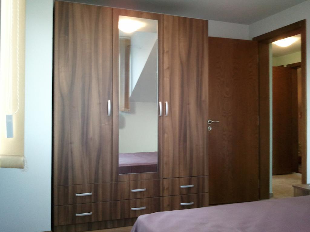 Vila Dva 3 Golden Sands Rum bild